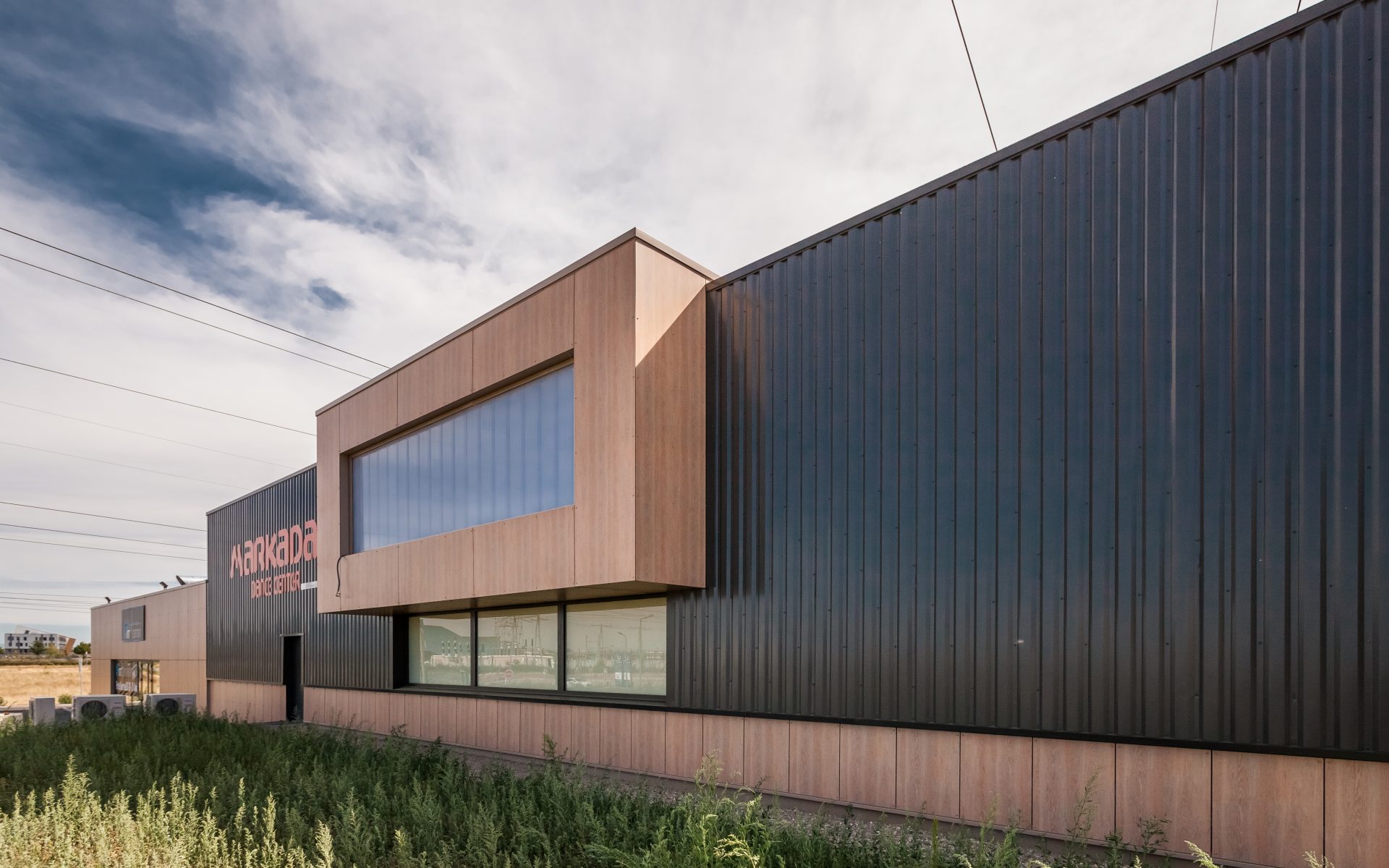 MARKADAS bâtiment d'activités école de danse